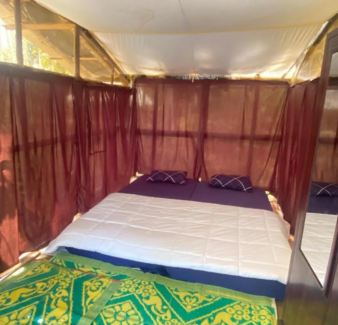 Luksusowy namiot Lotus Jewel Forest Camping Sultan Bathery Indie